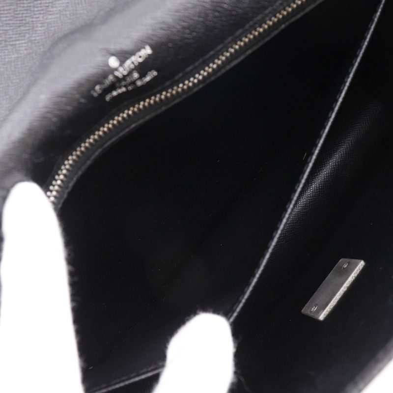 Louis Vuitton Selenga M30782 Taiga Ardoise Black Men's Second Bag