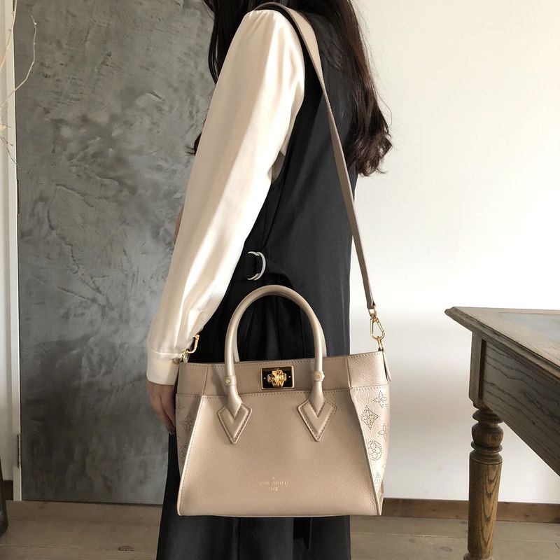 Louis Vuitton On My Side PM M20600 Shoulder Bag Handbag 2waymonogram Mahina