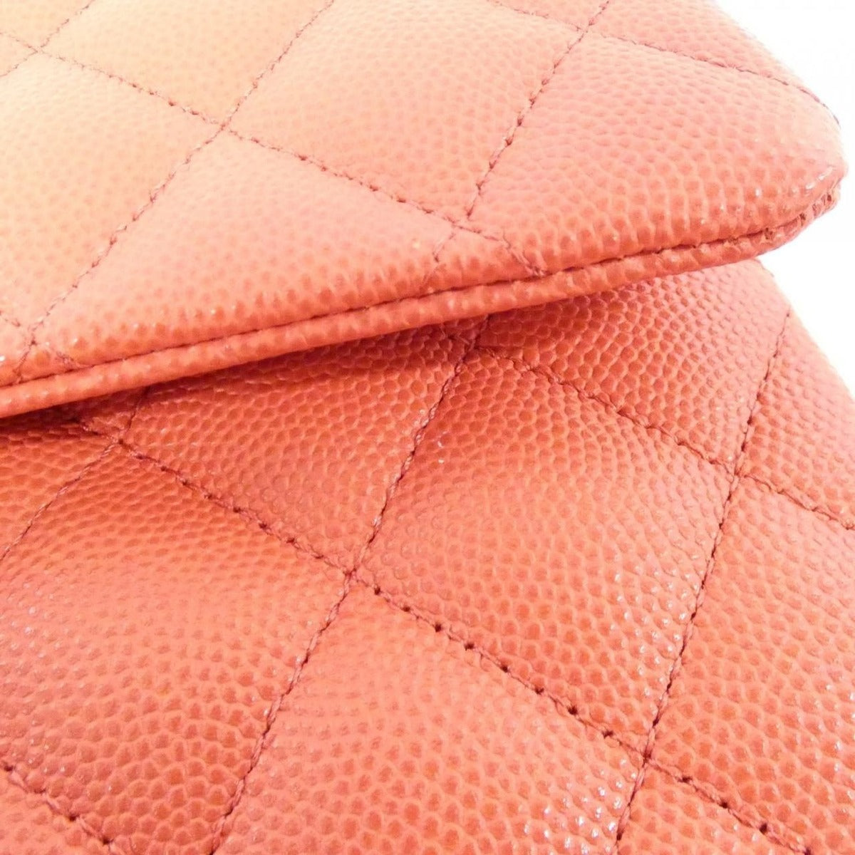 Chanel Shoulder Bag Caviar Grained Dark Pink — view 4