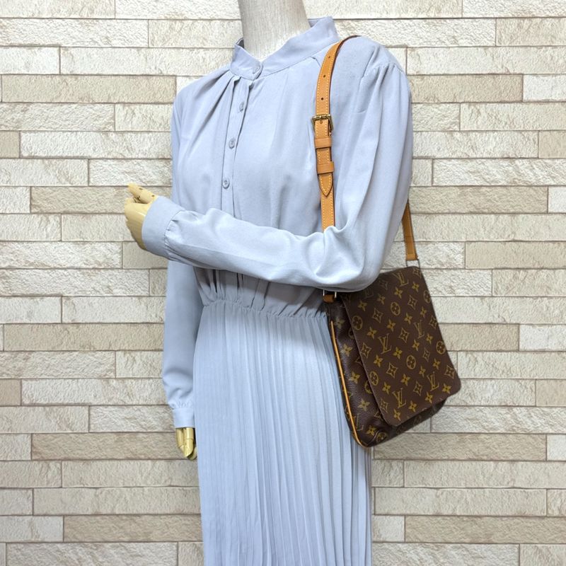 Louis Vuitton Musette Salsa Short Monogram Shoulder Bag Monogram Canvas M51258