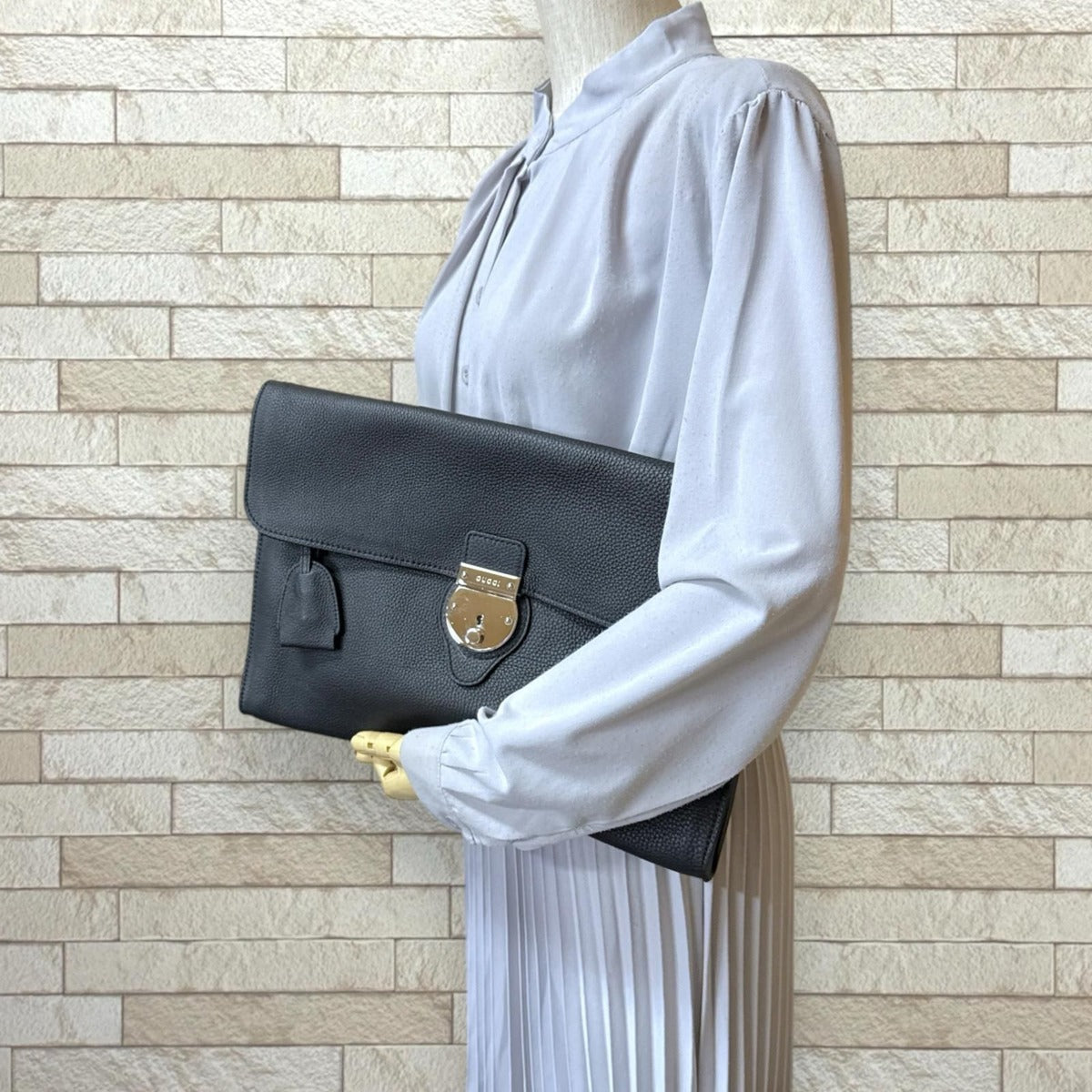 Gucci Clutch Leather Black Season All Seasons — view 2