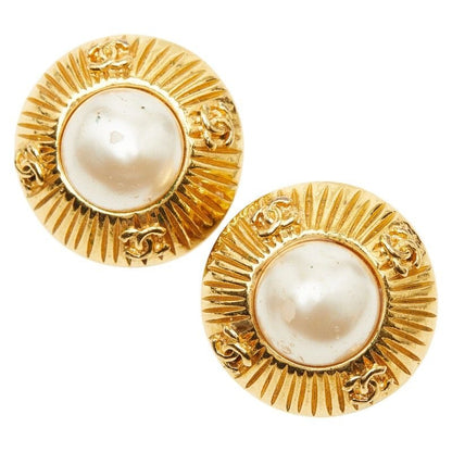 Chanel Coco Mark Pearl Round Vintage Gold Plated Faux