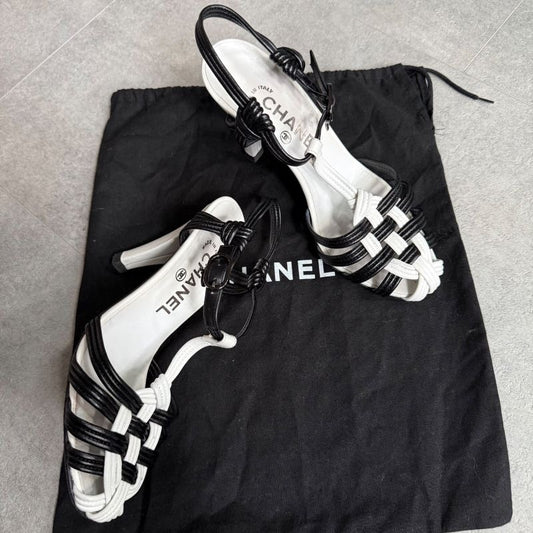 Chanel Coco Mark Charm Braided Leather Sandals Black White Bicolor 35 22 cm