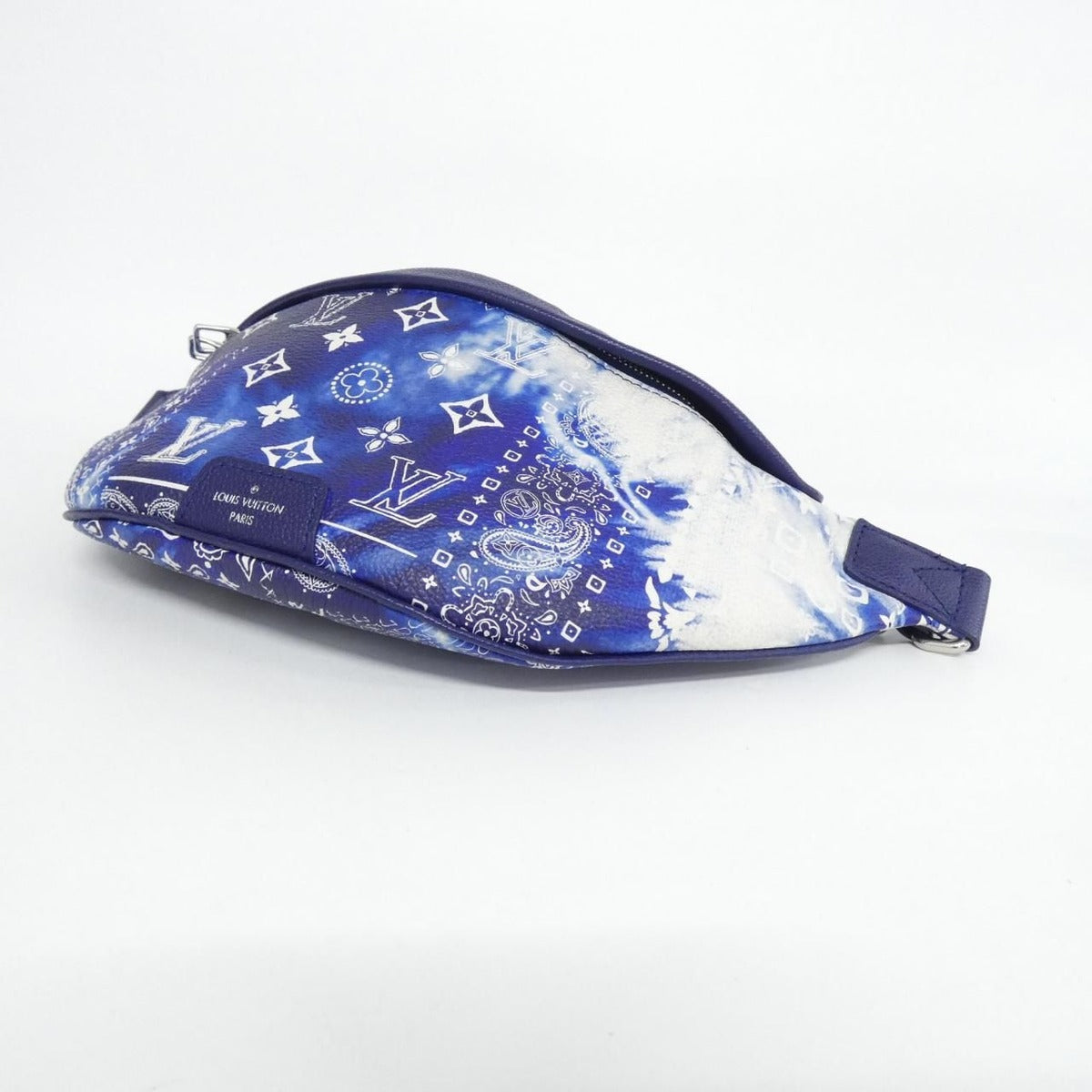 Louis Vuitton Monogram Bandana Discovery Bum Bag PM Bleu — view 3