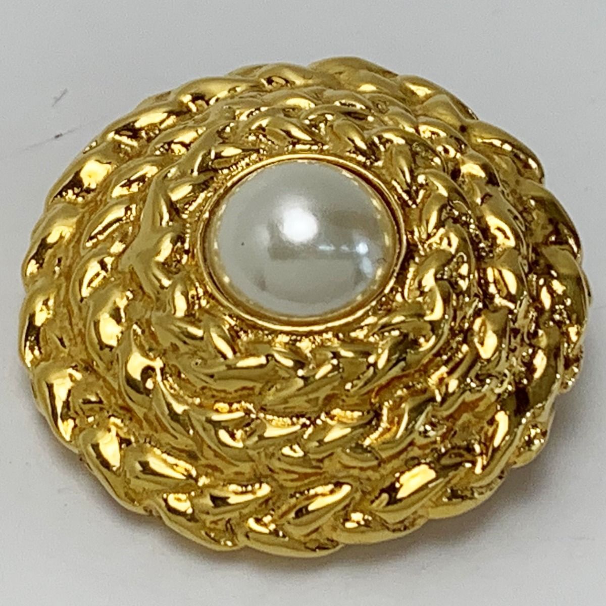 Yves Saint Laurent Pearl Gold Brooch Ladies
