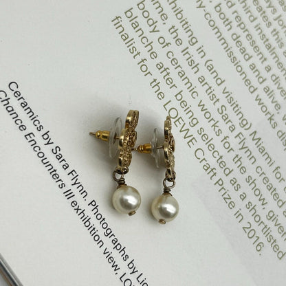 Chanel Gold Earring Earrings — view 4