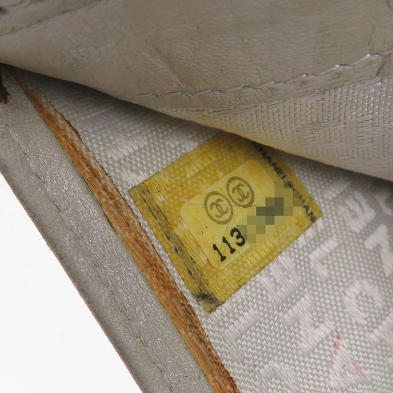 Chanel Bifold Twist Gray Wallet