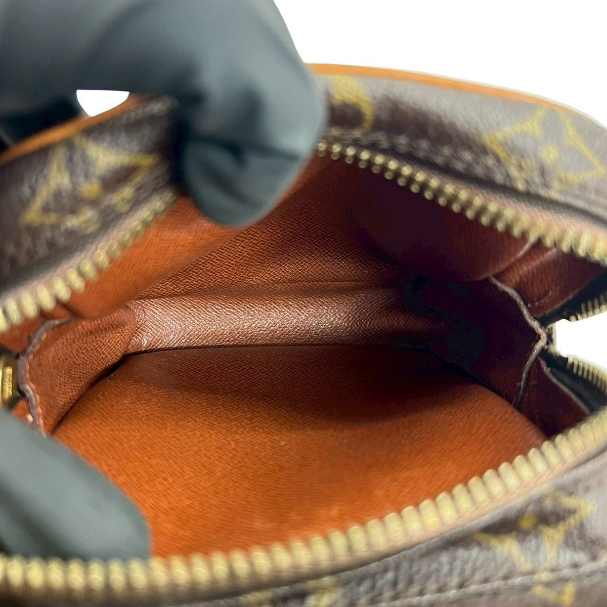 Louis Vuitton Vintage Amazon Monogram Leather Shoulder Bag — view 10