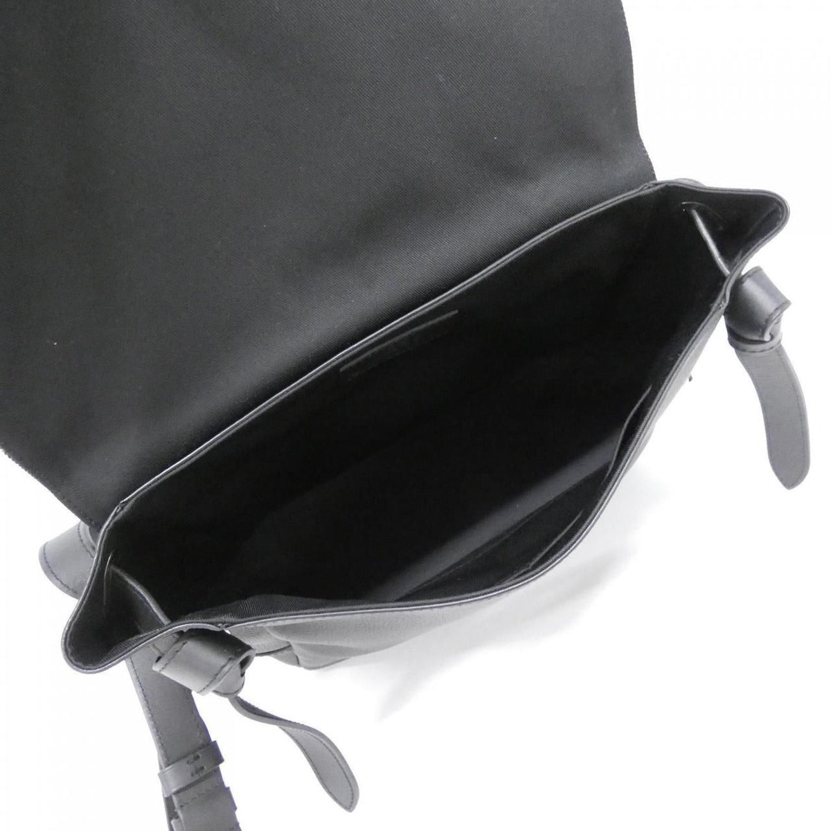 Louis Vuitton Monogram Drip Besace Tokyo Shoulder Bag — view 7