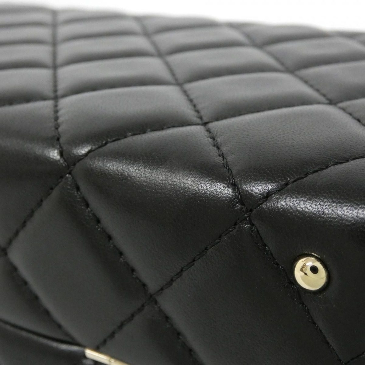 Chanel Bag Handbag Black — view 3
