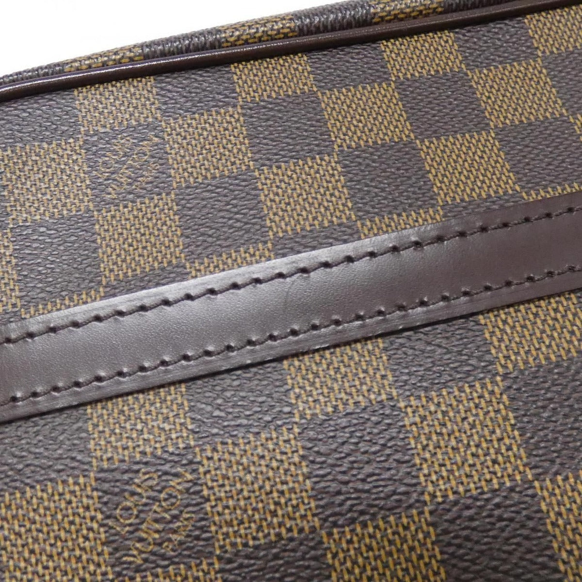 Louis Vuitton Damier Trocadero 27 cm Shoulder Bag — view 4