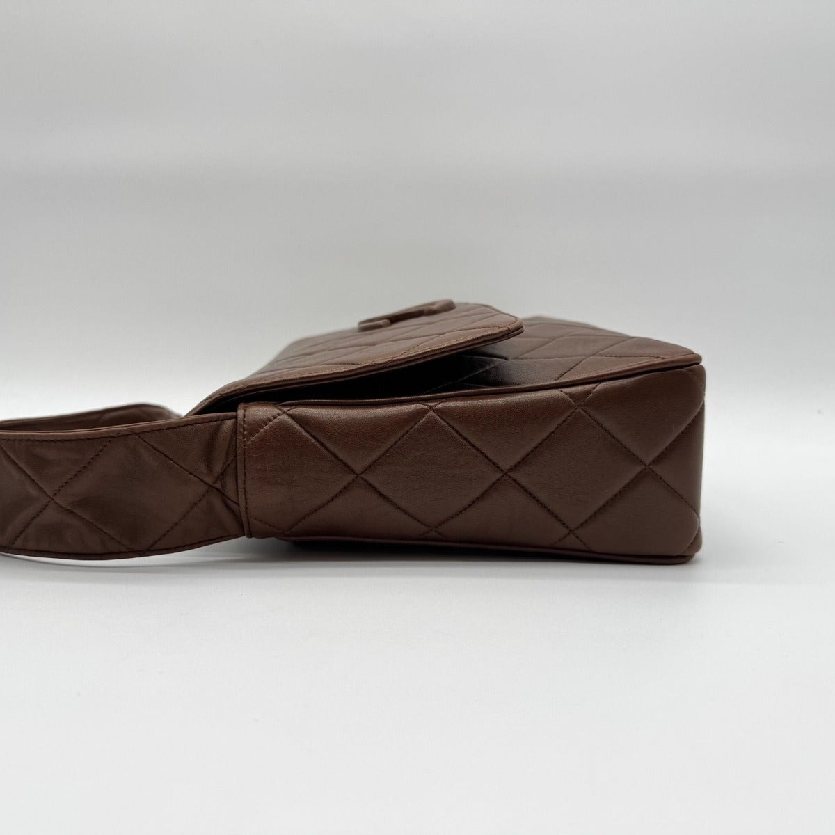 Chanel Shoulder Bag Quilted Lambskin CC Logo Brown Leather — view 4