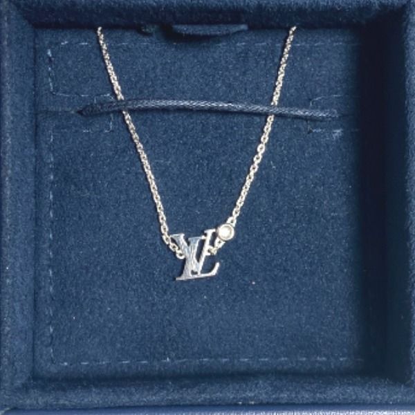 Louis Vuitton Q93653 White Togo Old And Diamond Pendentif Idylle Blossom LV