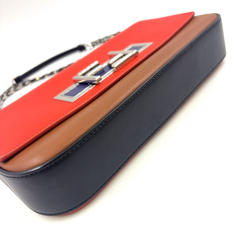 Fendi Baguette Chain Shoulder Leather Orange Brown And Black Shoulder Bag Silver