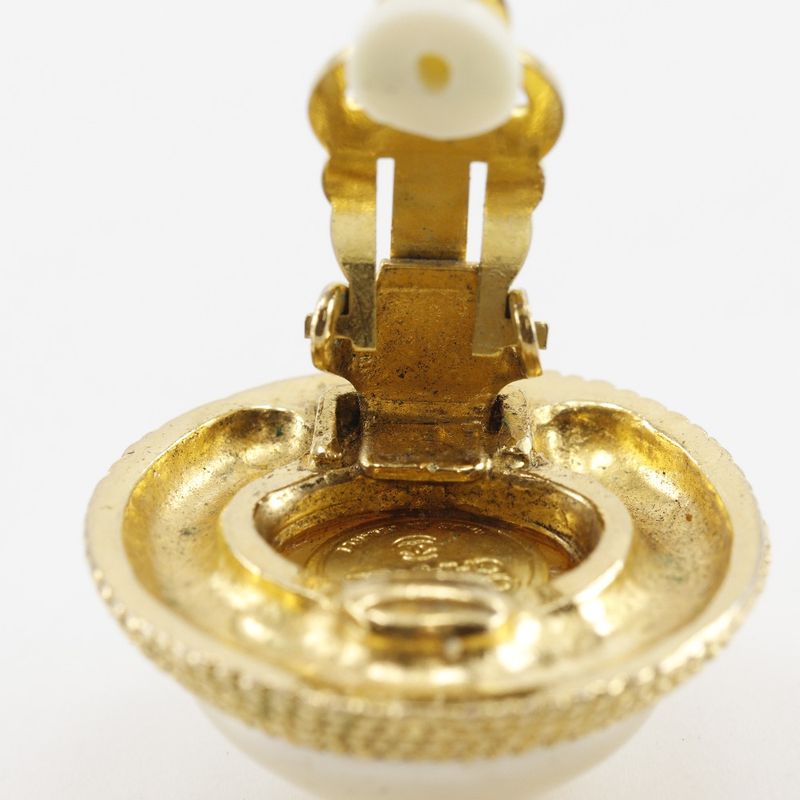 Chanel Vintage Gold Plated And Faux Pearl Ladies 29.5g Earrings