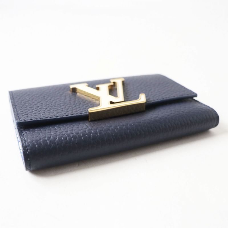 LV Louis Vuitton M82046 Ladies Portefeuille Capucines Compact Wallet