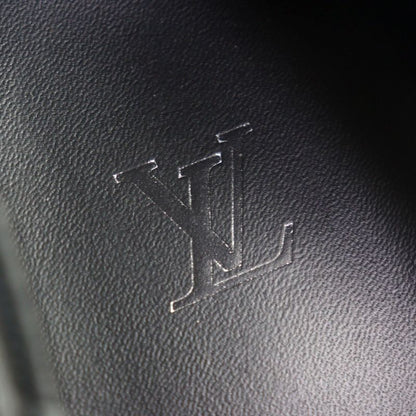 Louis Vuitton 2023 LV Driver Line Leather Embossed Moccasin Loafers With LV