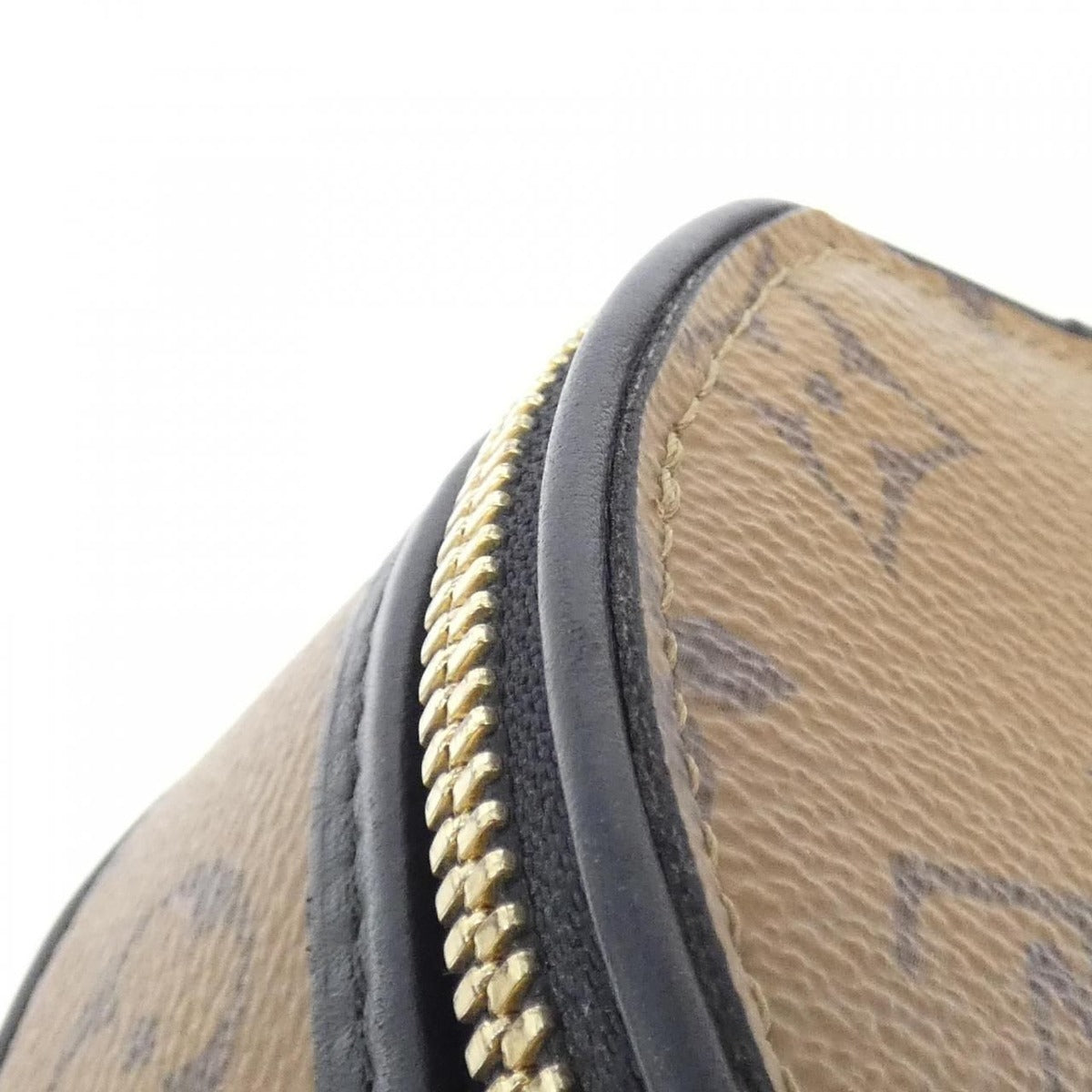 Louis Vuitton Monogram Reverse Mini Boite Chapeau Shoulder Bag — view 6
