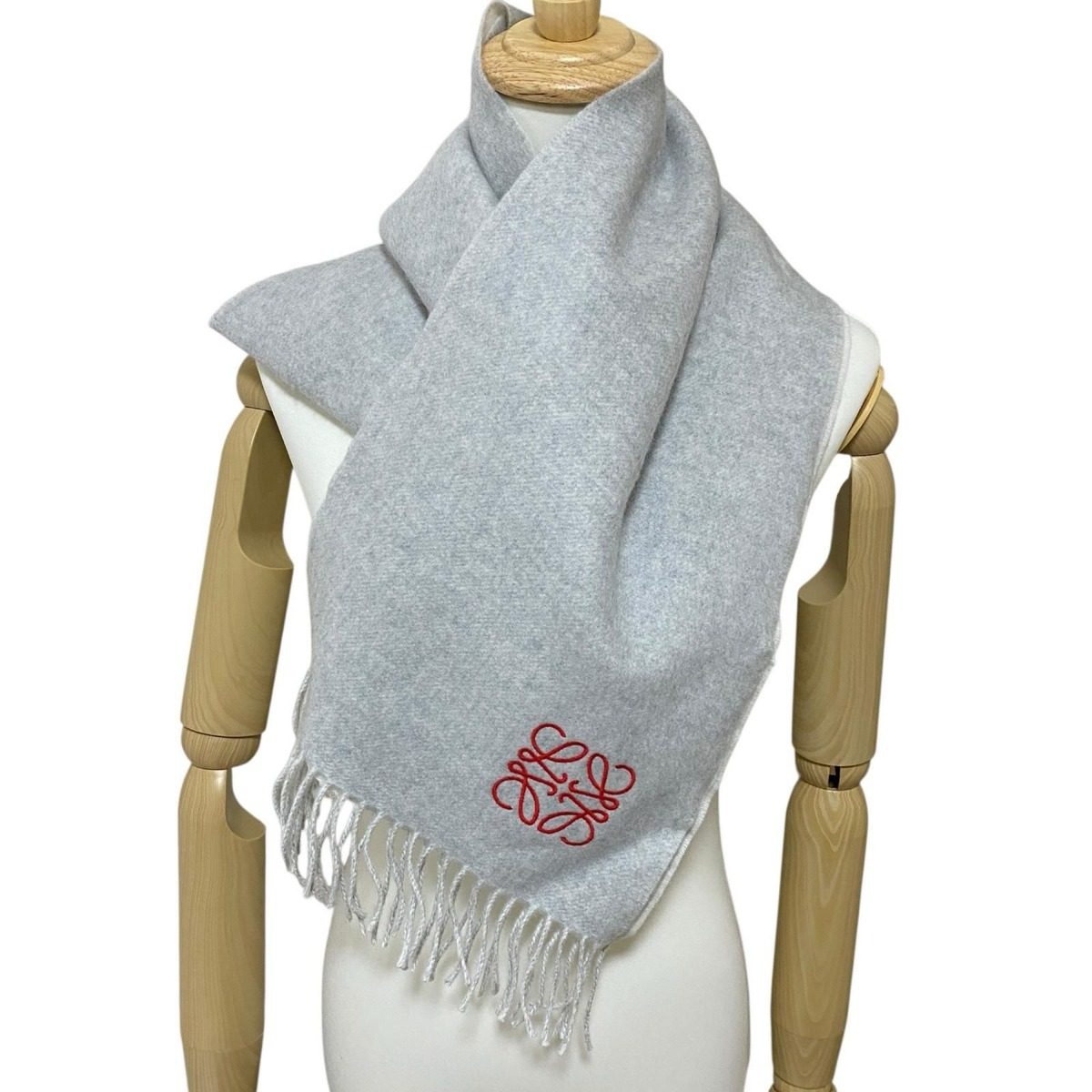 Loewe Anagram Cashmere Wool Scarf Light Gray — view 4