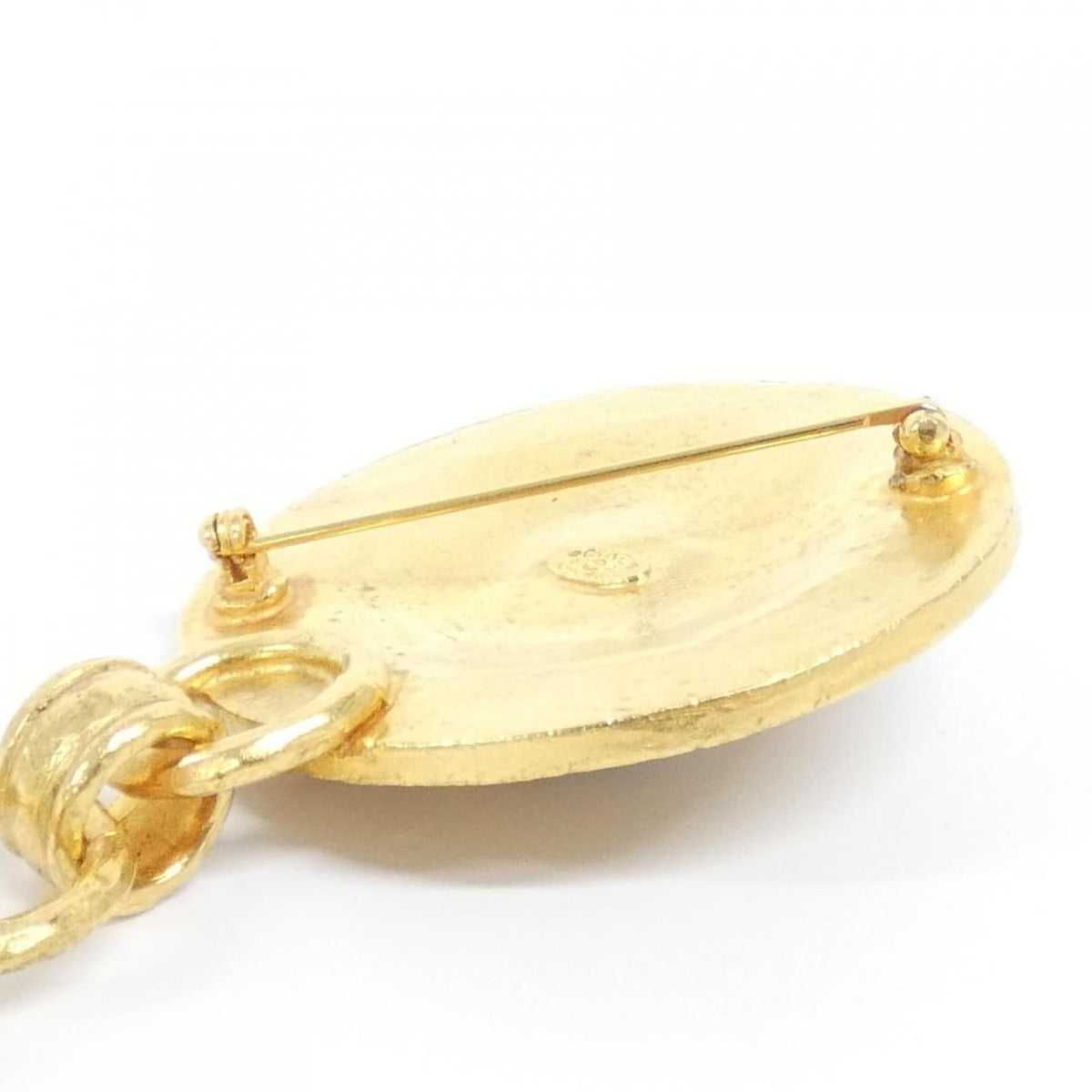 Chanel Vintage Brooch Red — view 4