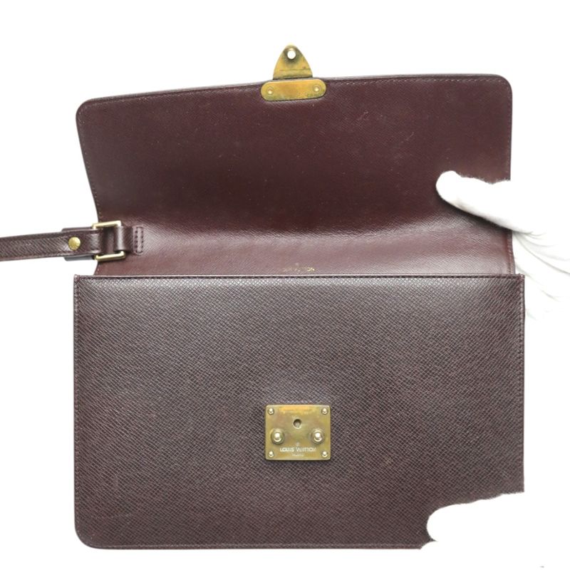 Louis Vuitton M30196 Taiga Clutch Bag Clade Second Bag Louis Vuitton Acajou