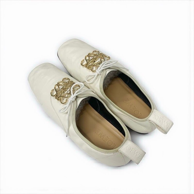 Loewe Flat Shoes Leather White Gold Anagram Soft Derby Lace Up