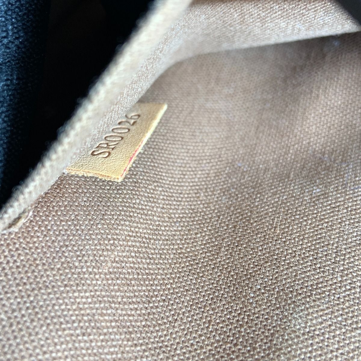 Louis Vuitton M40007 Brown