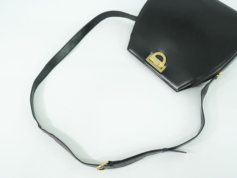 Authentic Celine Leather Shoulder Bag Pochette Black Bag Pre-owned [follow-up