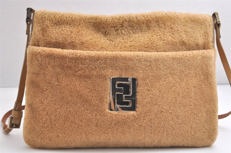 Fendi Vintage Shoulder Crossbody Bag Boa Leather Beige 3600n