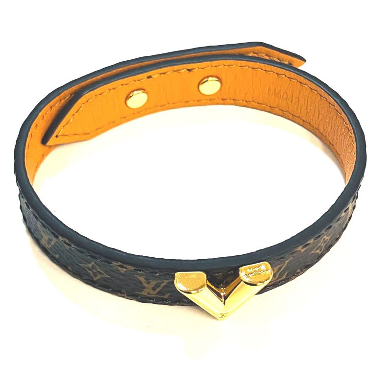 Louis Vuitton Escential V : A3140