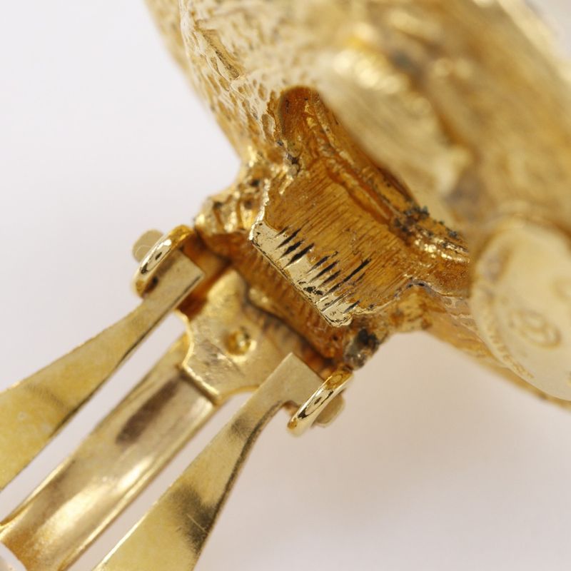 Chanel Round Logo Vintage Gold Plated And Faux Pearl Ladies 21.8g Earring