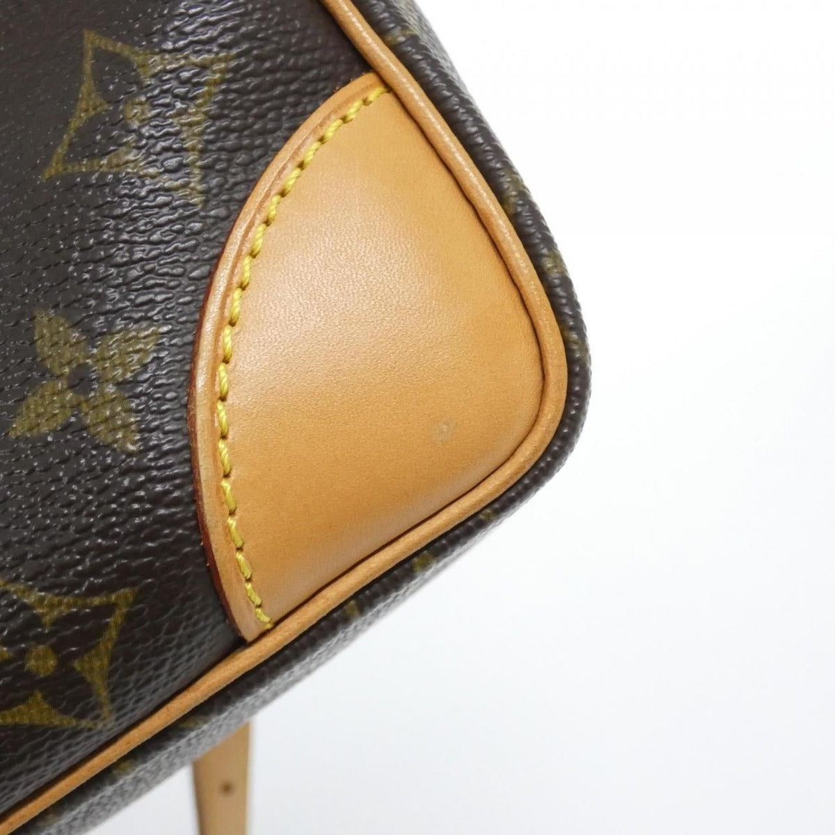 Louis Vuitton Vintage Monogram Trocadero Shoulder Bag — view 4