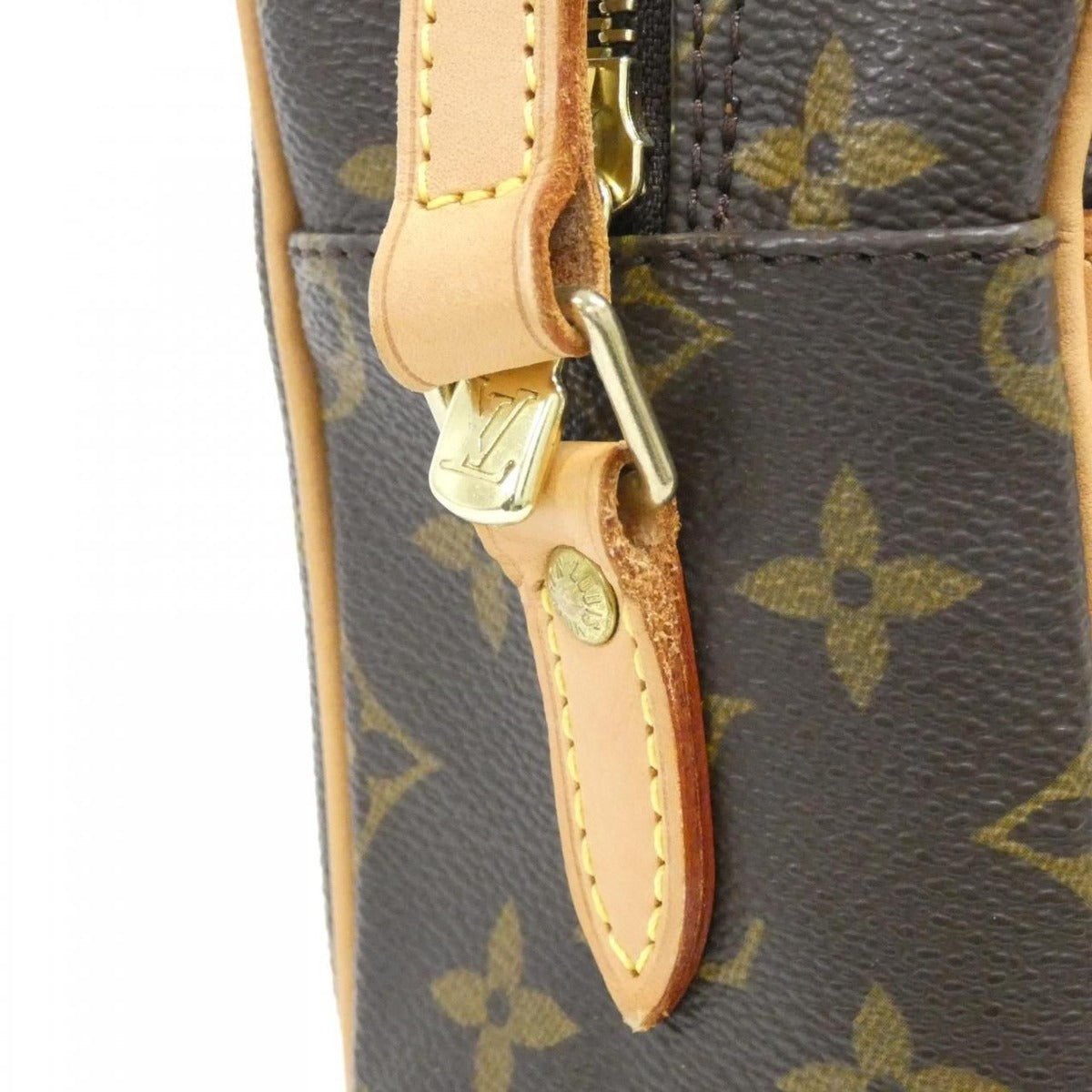 Louis Vuitton Vintage Monogram Trocadero Shoulder Bag — view 7