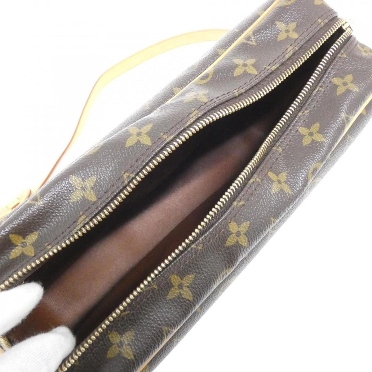 Louis Vuitton Vintage Monogram Trocadero Shoulder Bag — view 9