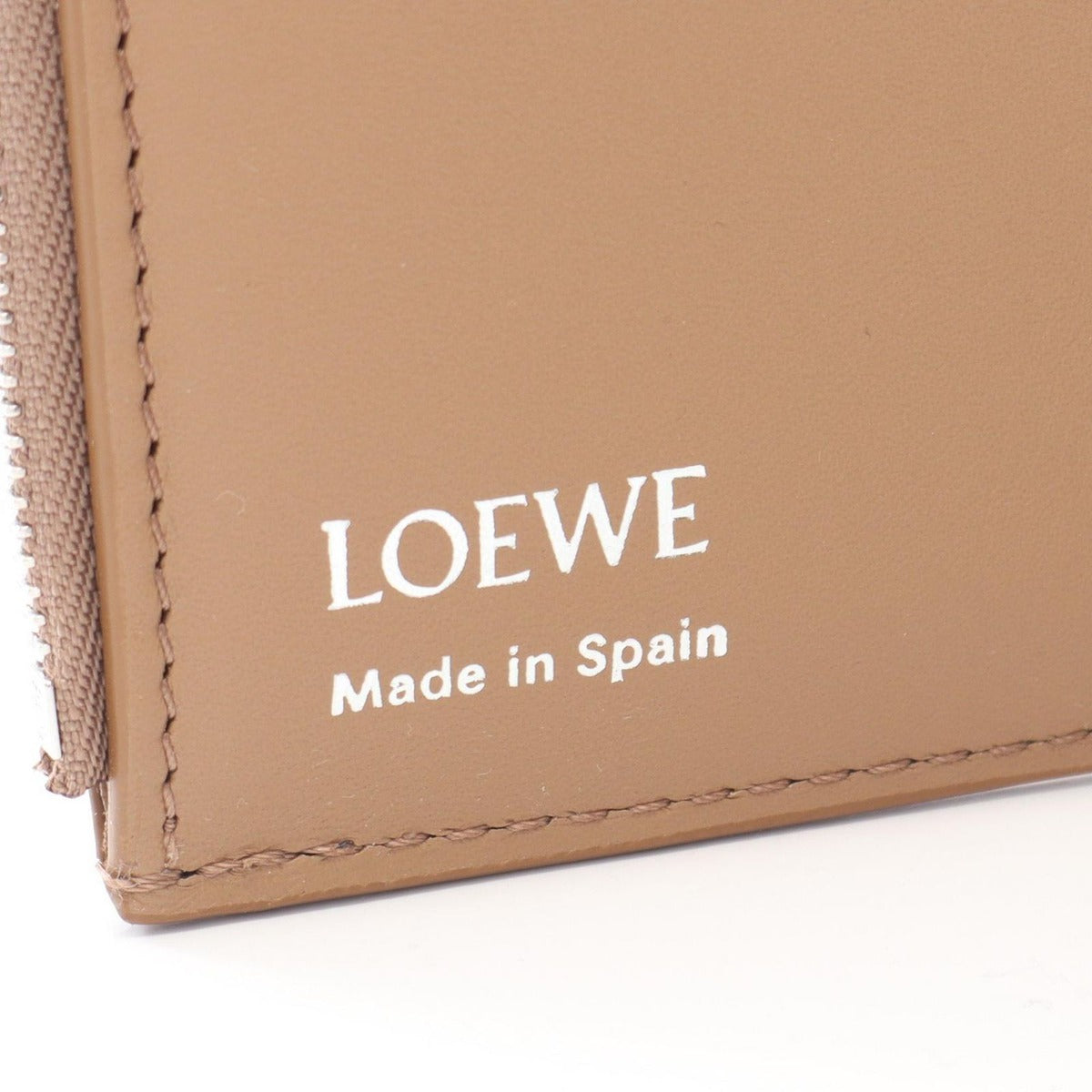 Loewe Trifold Wallet Pebble Small Vertical Mocha Leather — view 5