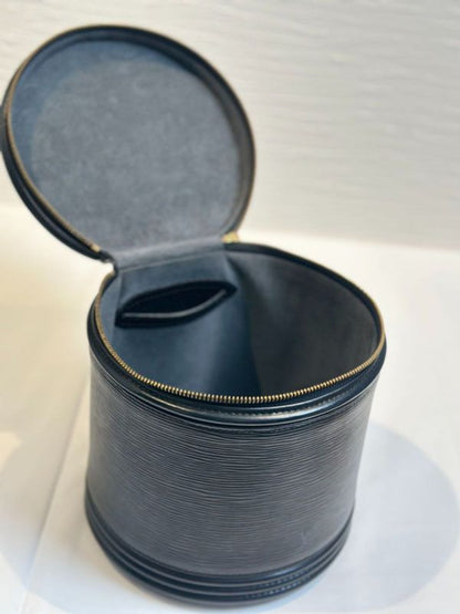 Louis Vuitton M48032 Epi Cannes Vanity Bag Black