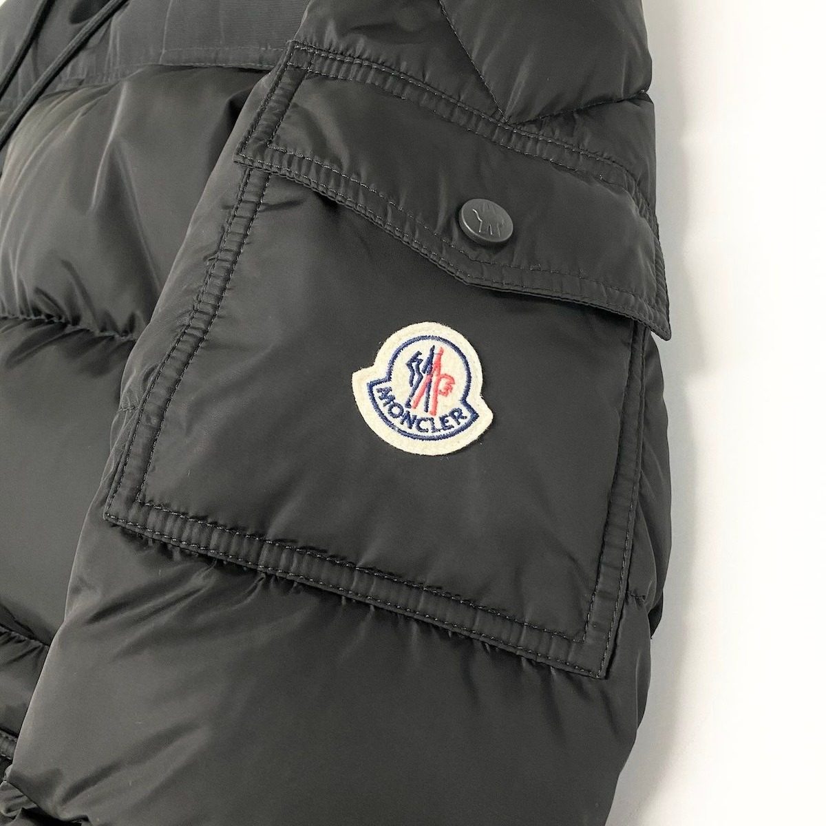 Moncler Erquy Down Coat 2 Black Can Be Worn by — view 9