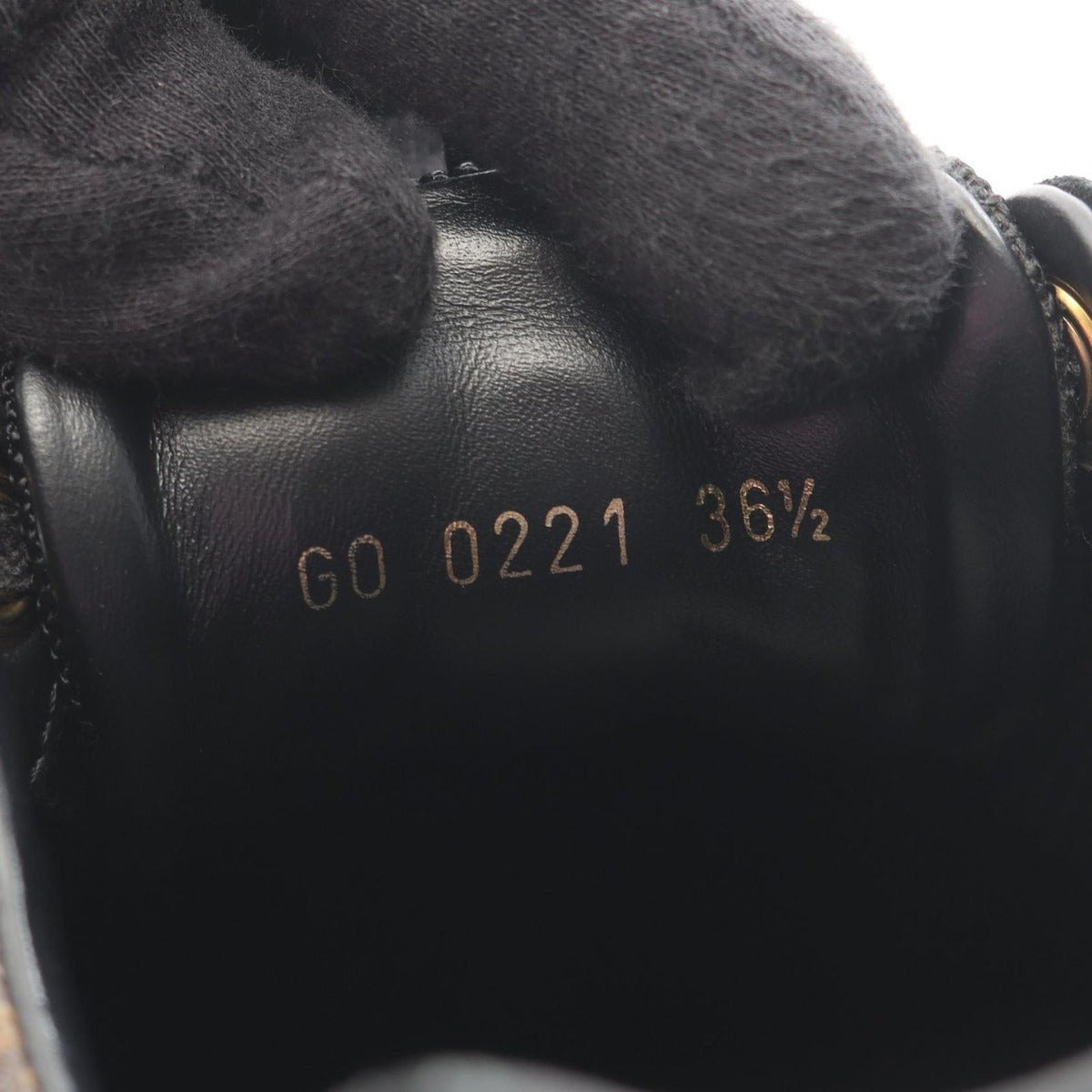 Louis Vuitton Sneakers Runaway Line Monogram Suede — view 7