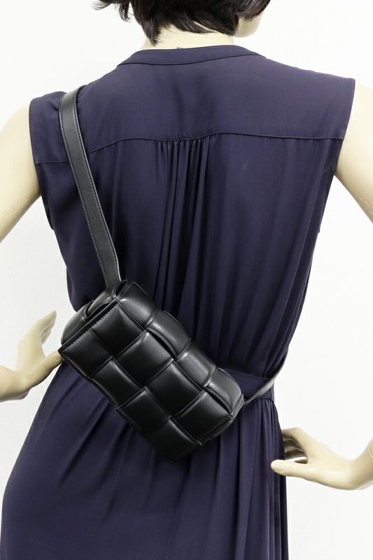 Bottega Veneta Body Bag Waist Bag Intrecciato Padded Cassette Maxi Intrecciato