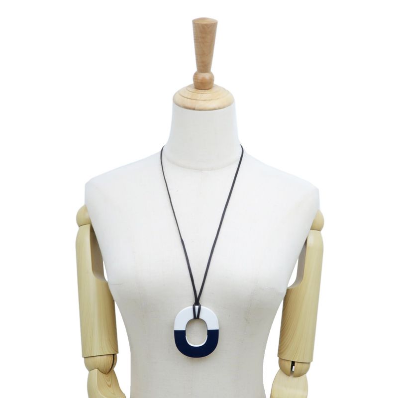 Hermes Necklace Ismu GM Lacquer- Buffalo Horn White Navy- Pendant
