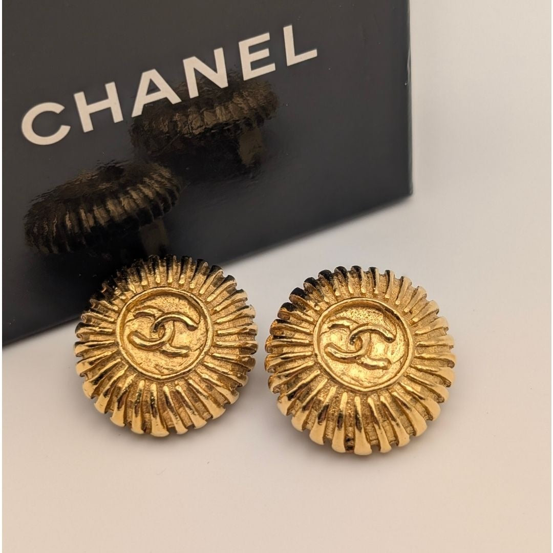 Chanel Earrings CC Logo Circle Gold First Era Vintage