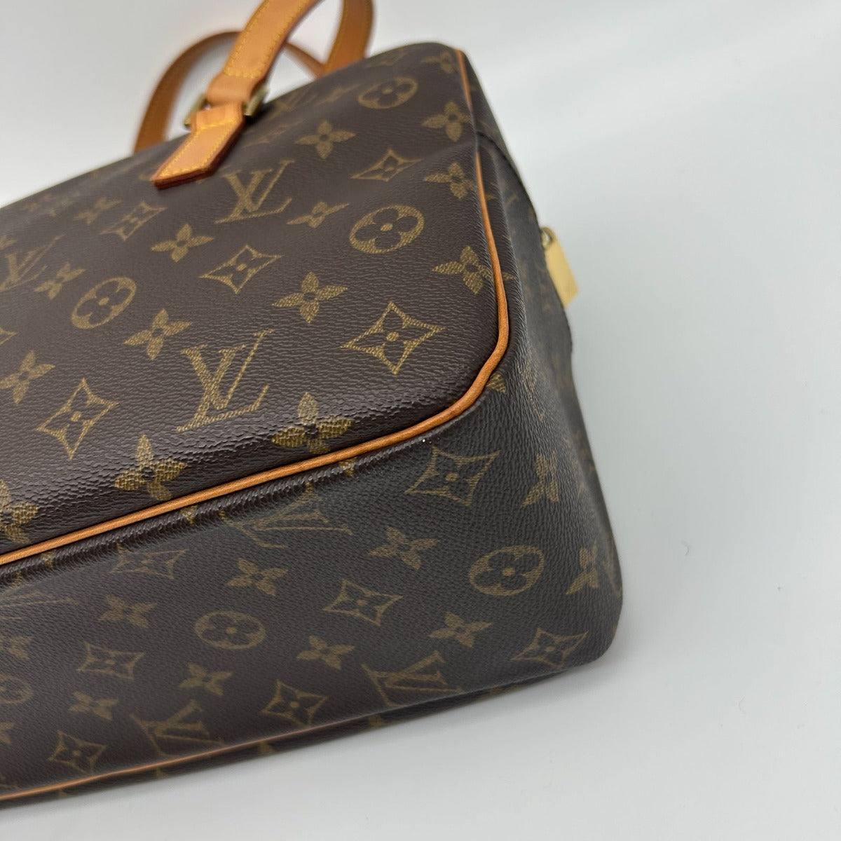 Louis Vuitton Monogram Cite GM — view 8