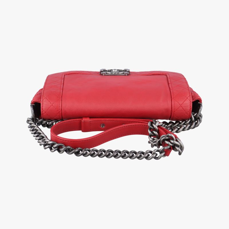 Chanel Boy Chanel Red Lambskin A67946 18786518