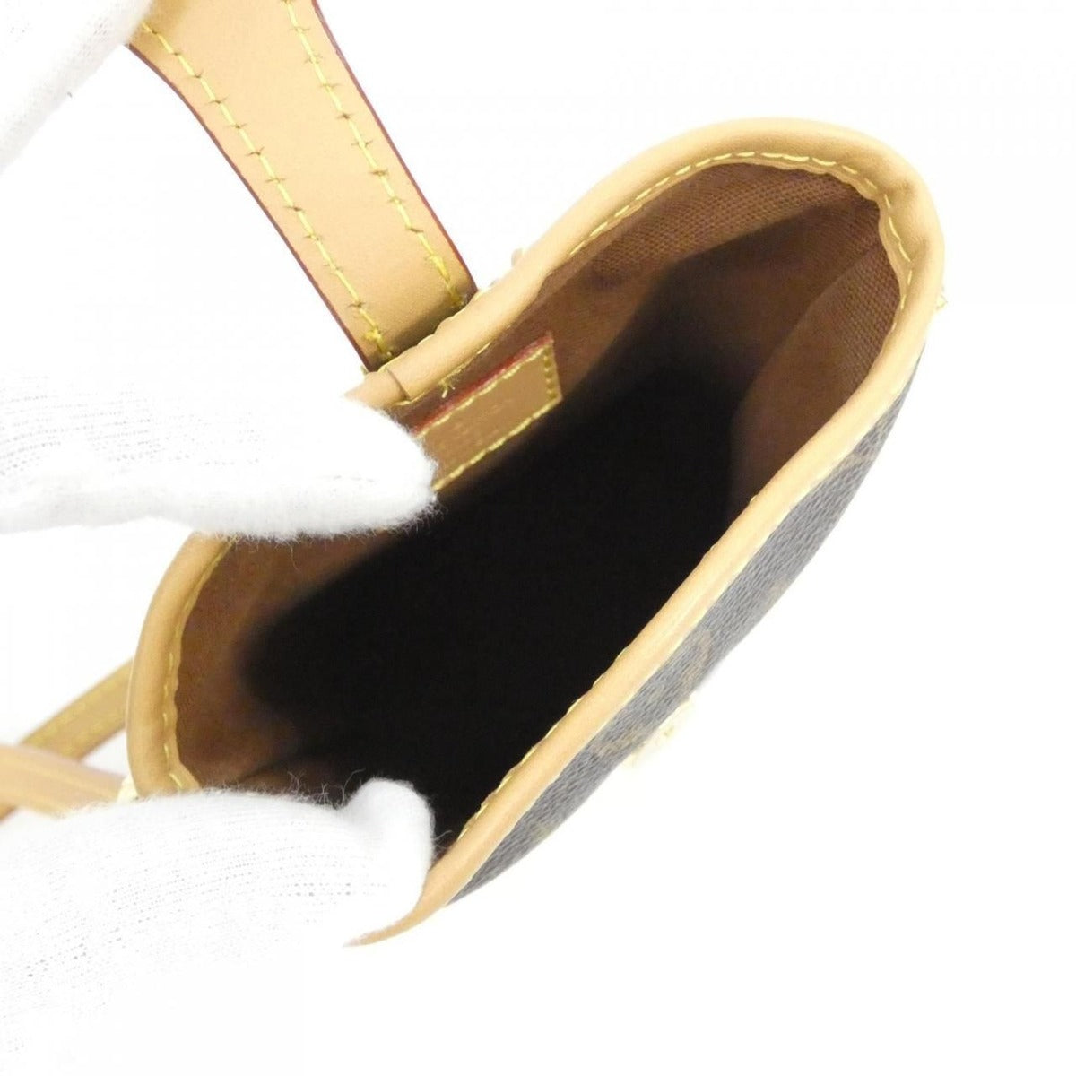 Louis Vuitton Monogram Fold Pouch — view 7