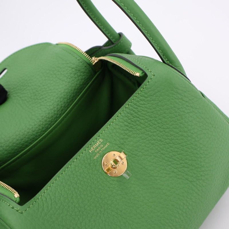 Hermes Lindy Mini 20 Veil Yucca Taurillon Clemence Shoulder Bag