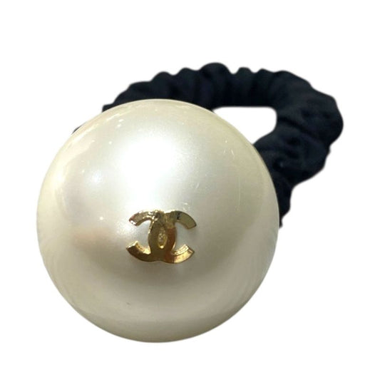 Em0916 Chanel Women's Coco Mark Chouche A63896 Black Pearl Motif White Black