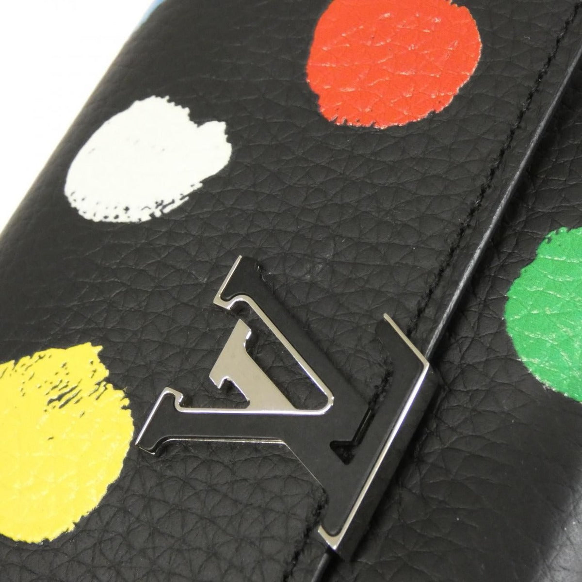 Louis Vuitton Taurillon Portefeuille Capucines Compact Wallet — view 3