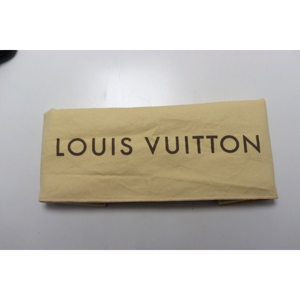 Louis Vuitton Taigarama Flap Messenger Leather Shoulder Bag — view 8