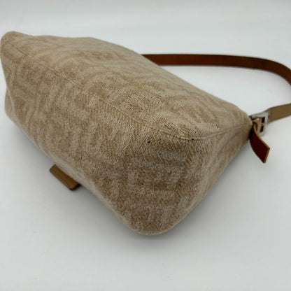 Fendi Wool Mamma Shoulder Bag Beige — view 13