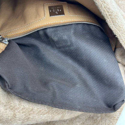 Fendi Wool Mamma Shoulder Bag Beige — view 15